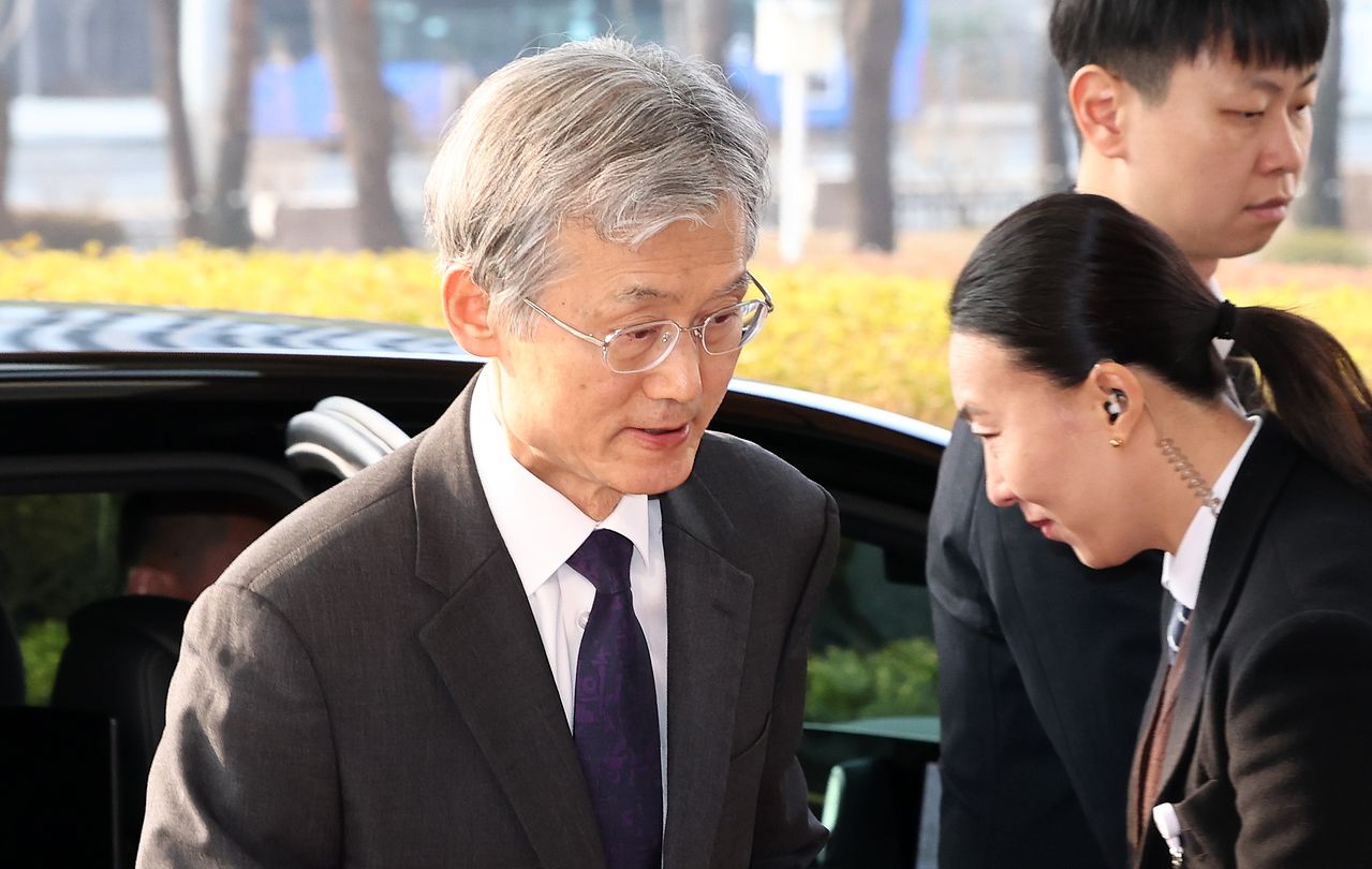 조희대 대법원장이 9일 오전 서울 서초구 대법원으로 출근하고 있다. 뉴스1