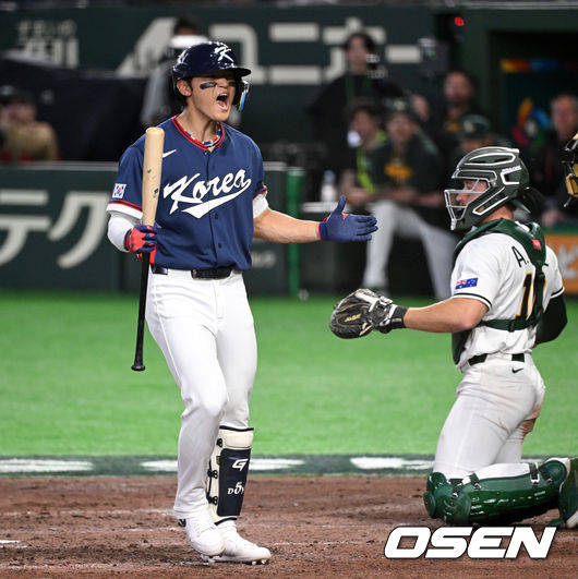 [OSEN=도쿄(일본), 손용호 기자] 9일 일본 도쿄돔에서 월드베이스볼클래식(WBC) 조별리그 C조 한국과 호주의 경기가열렸다. 9회초 무사에서 한국 김도영이 볼넷을 얻어내고 있다. 2026.03.09/spjj@osen.co.kr
