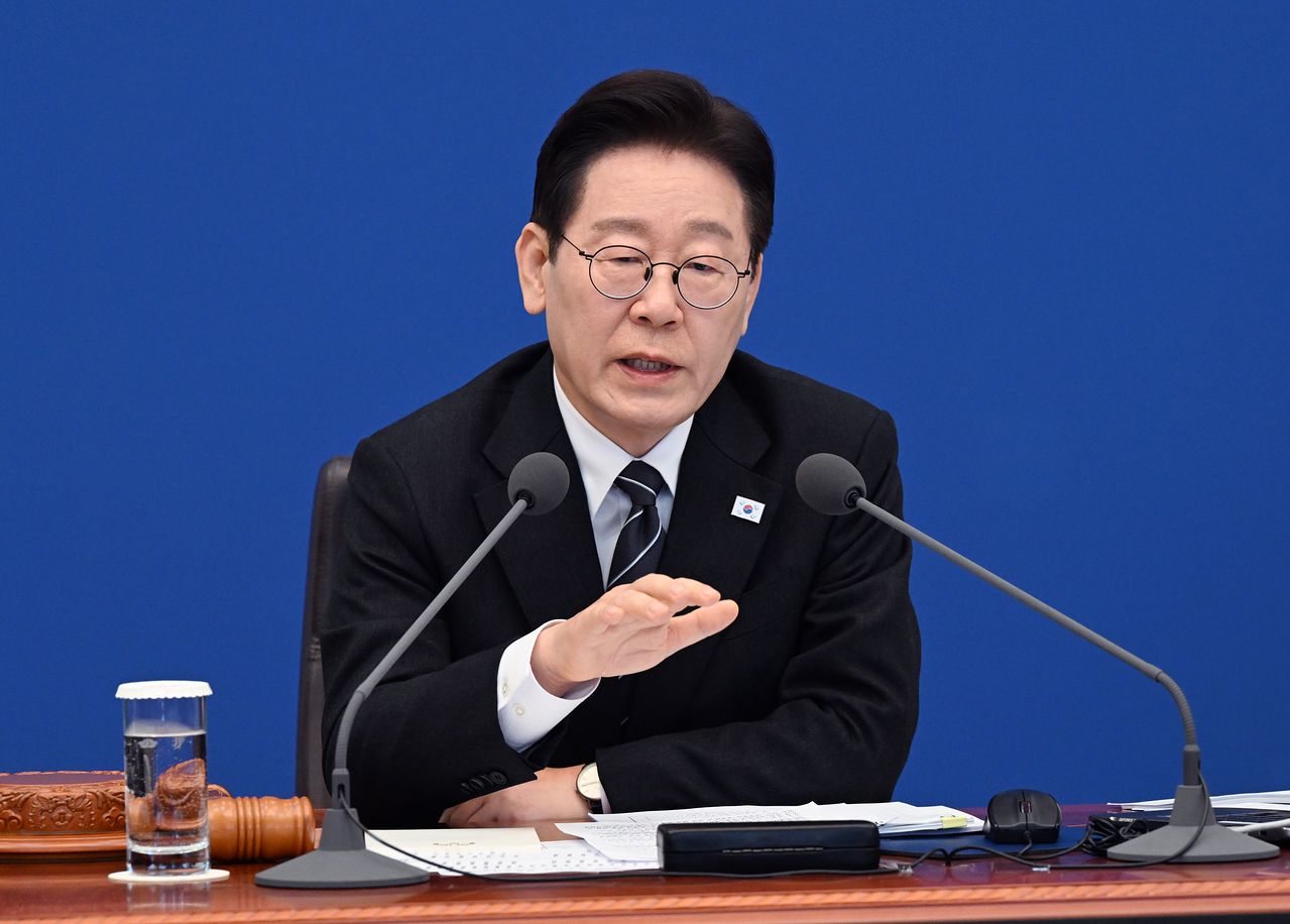 이재명 대통령이 10일 청와대에서 열린 제9회 국무회의에서 발언하고 있다. 청와대사진기자단