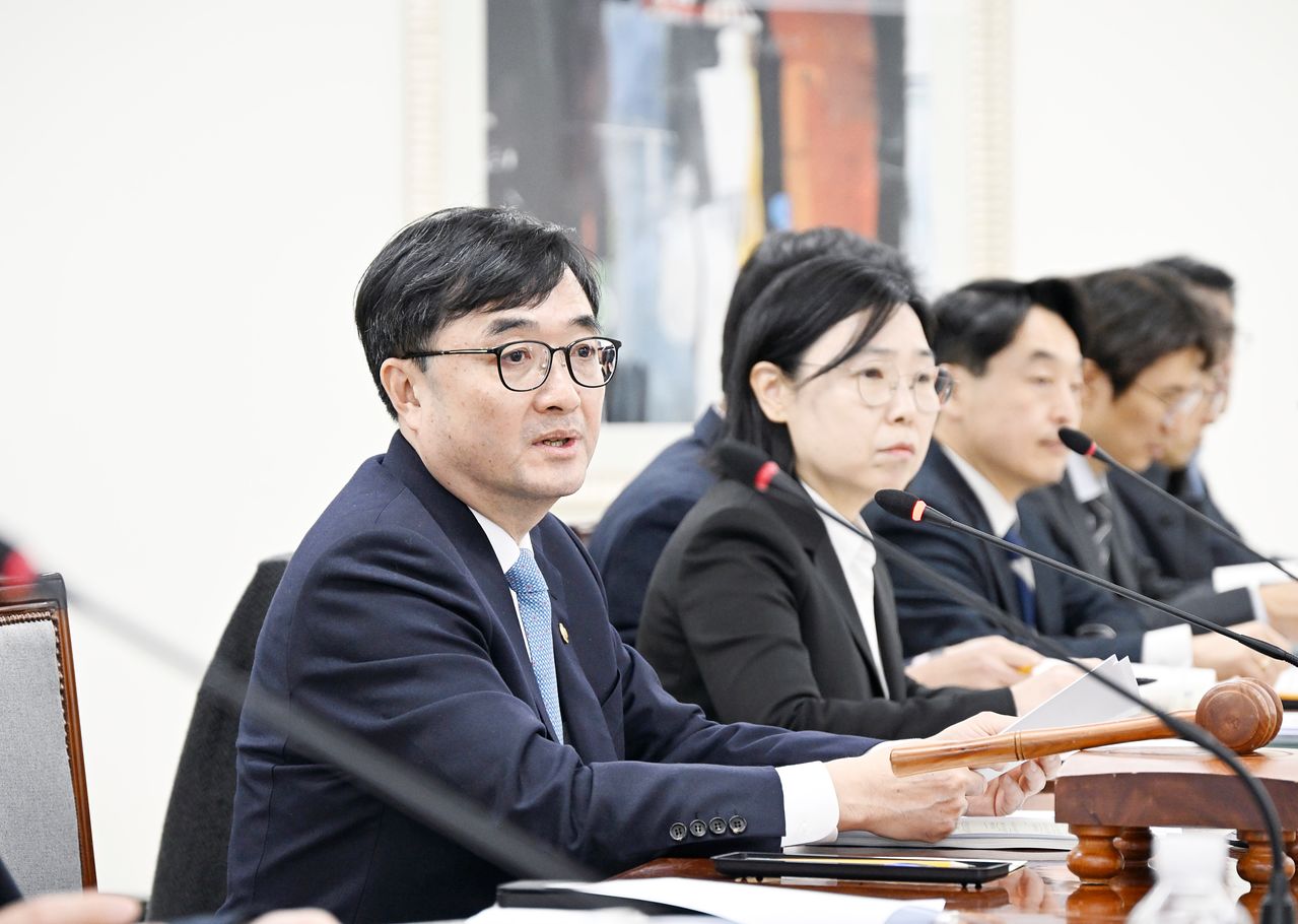 임기근 기획예산처 장관 직무대행 차관이 10일 서울 중구 한국방송광고진흥공사에서 열린 '제3차 재정사업평가위원회'를 주재하고 있다. 연합뉴스