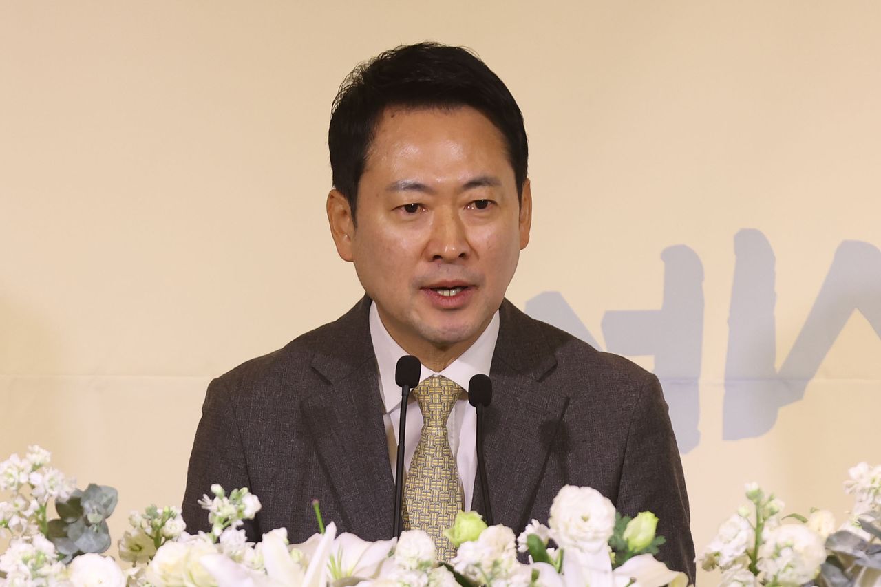 장동혁 국민의힘 대표가 10일 서울 영등포구 한국노총 웨딩여율리에서 열린 '한국노총 창립 제80주년 기념식 및 후원의 날'에서 축사를 하고 있다. 임현동 기자