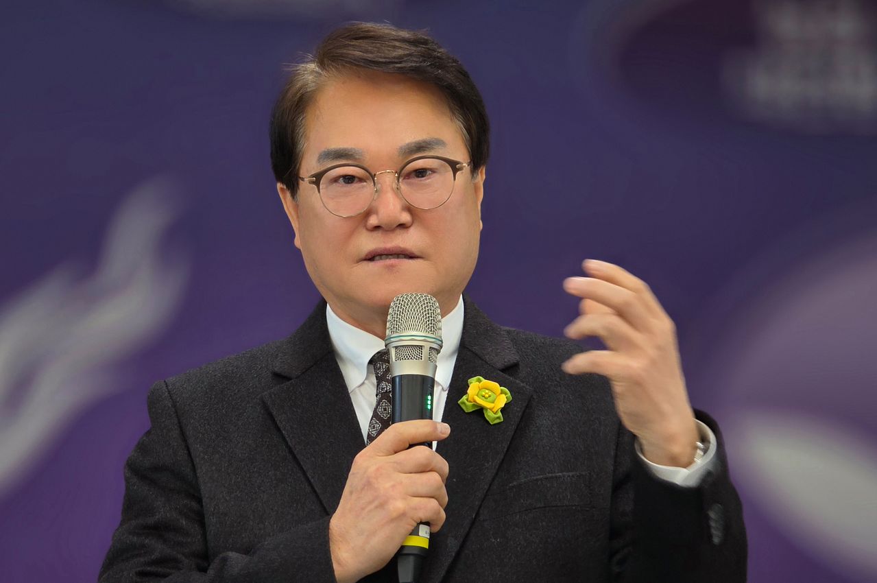 김하수 청도군수가 지난 1월 13일 기자회견을 열고 요양원 여직원에게 폭언한 사실에 대해 사과했다. 뉴스1