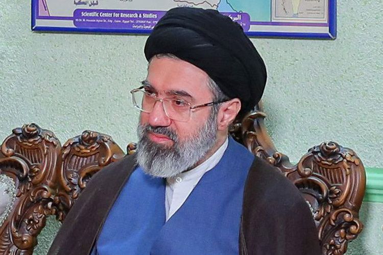 이란 하메네이 후계자로 선출된 차남 모즈타바 하메네이. AFP=연합뉴스