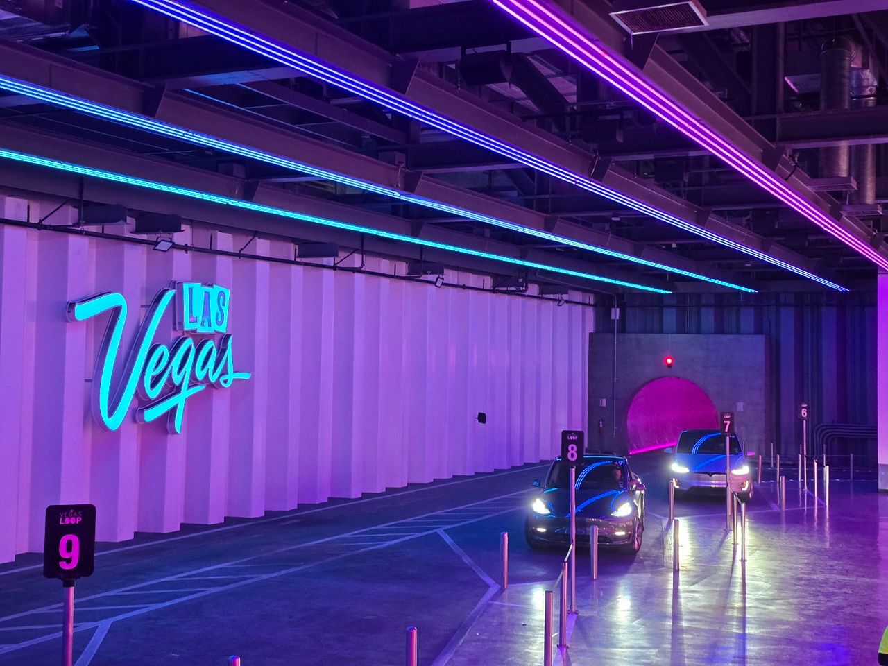 컨벤션센터 지하의 베가스 루프 정류장. 테슬라 차를 타고 도심을 순식간에 이동한다. 정진호 기자