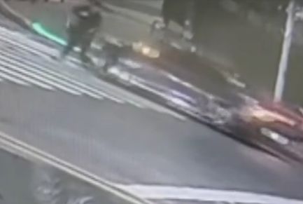 김인호 전 산림청장의 사고 당시 상황을 담은 CCTV 영상. YTN 보도화면 캡쳐