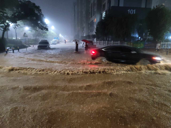 지난해 8월 3일 전남 무안과 함평 지역에 기록적인 폭우가 쏟아졌다. 오후 8시 40분 기준 무안공항 279.2㎜의 강수량이 기록됐다. 뉴스1