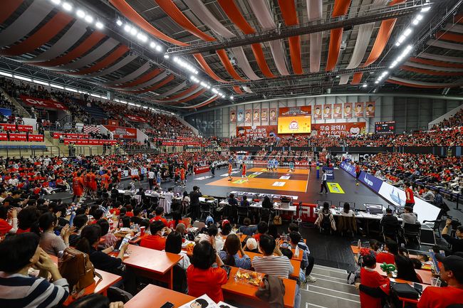 OK저축은행 읏맨 프로배구단은15일 