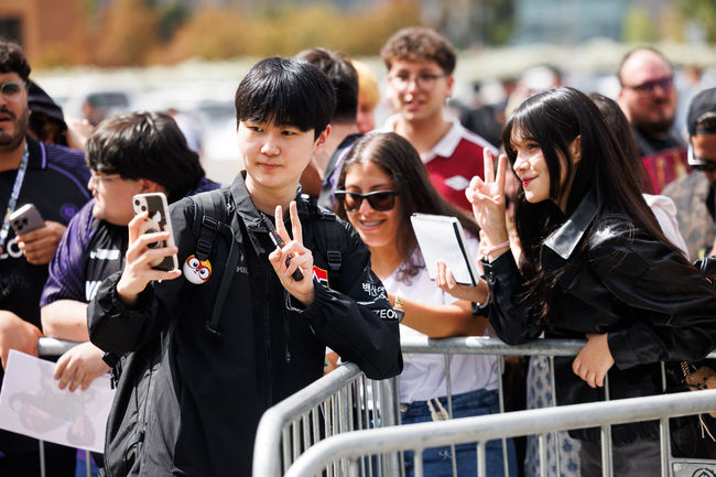 라이엇 게임즈 플리커.