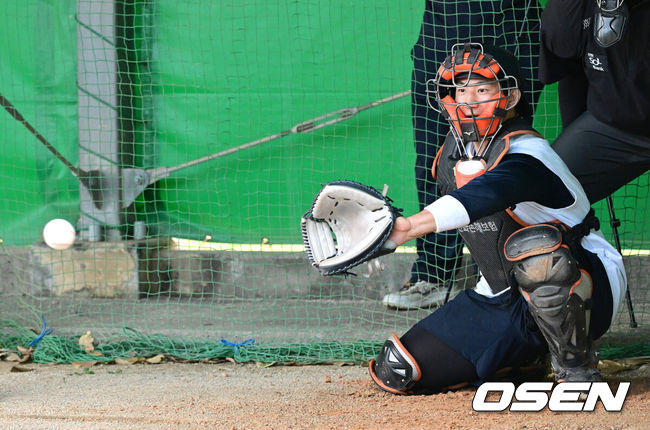 [OSEN=최규한 기자] 한화 최재훈. 2026.02.21 / dreamer@osen.co.kr