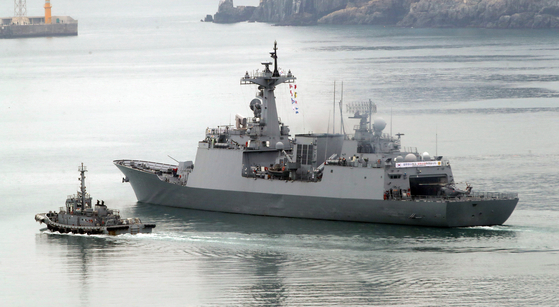 소말리아 아덴만 해역에서 임무를 수행 할 청해부대 대조영함(DH-Ⅱ, 4천400t급) 송봉근 기자