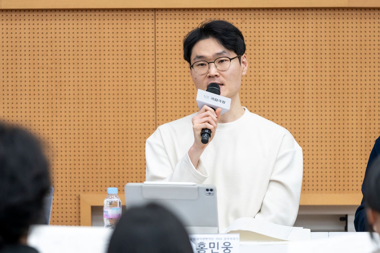 지난 6일 국립국악관현악단이 개최한 청음회에 참석한 상주작곡가 홍민웅. [사진 국립국악관현악단]