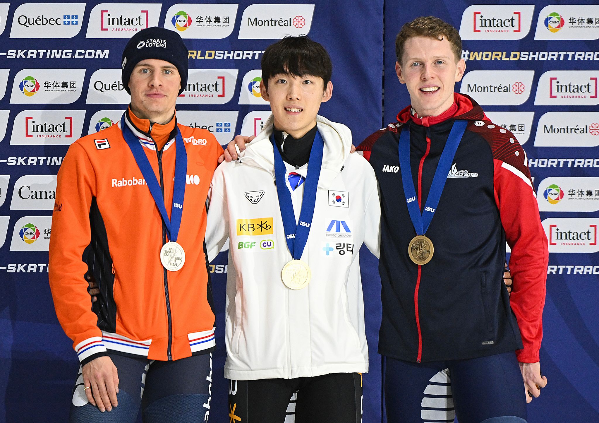 세계선수권 1000m 우승자 임종언(가운데). AP=연합뉴스