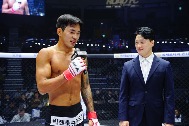 ‘로드FC라이트급 최연소 챔피언’박시원이 브라질 챔피언을 꺾고‘웰터급 챔피언’윤태영을 콜아웃 했다. / 로드FC