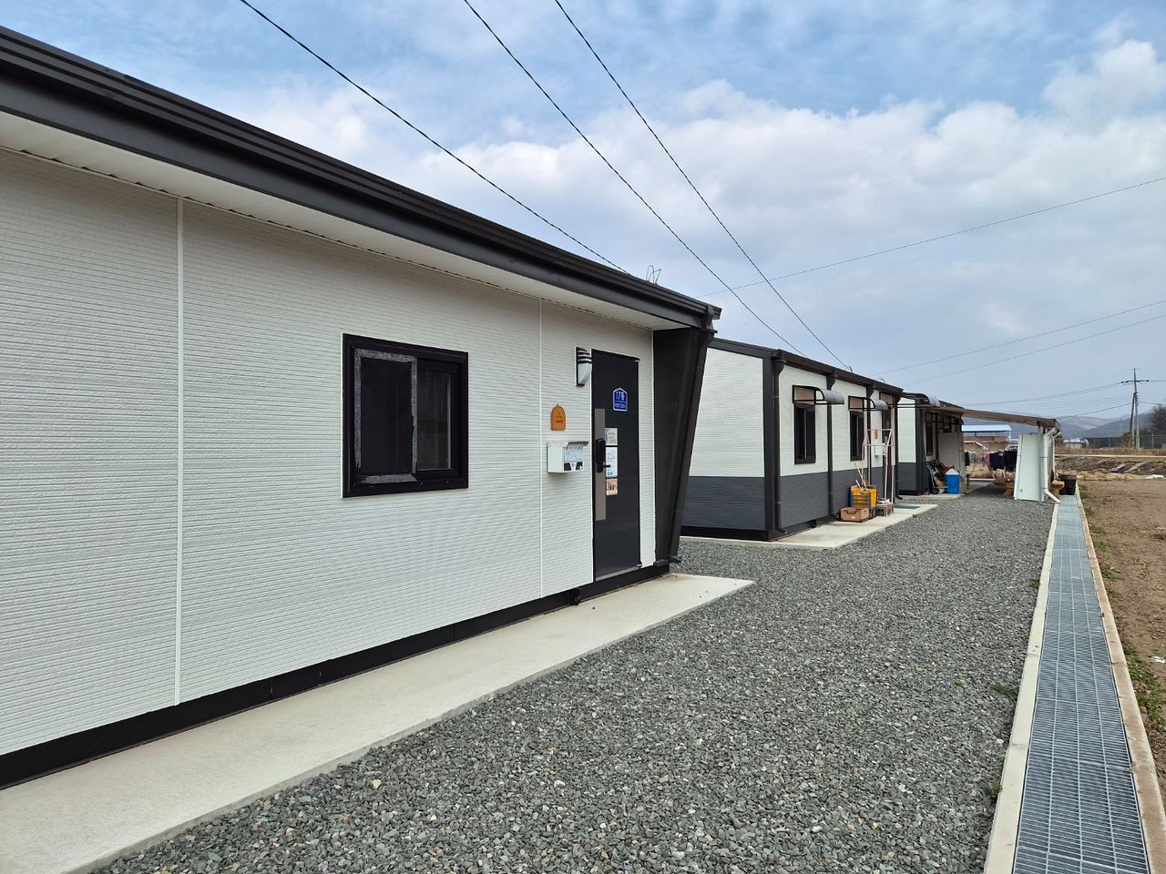 지난 16일 경북 안동시 일직면 명진2리 산불 이재민 임시조립주택 주거단지 모습. 김정석 기자