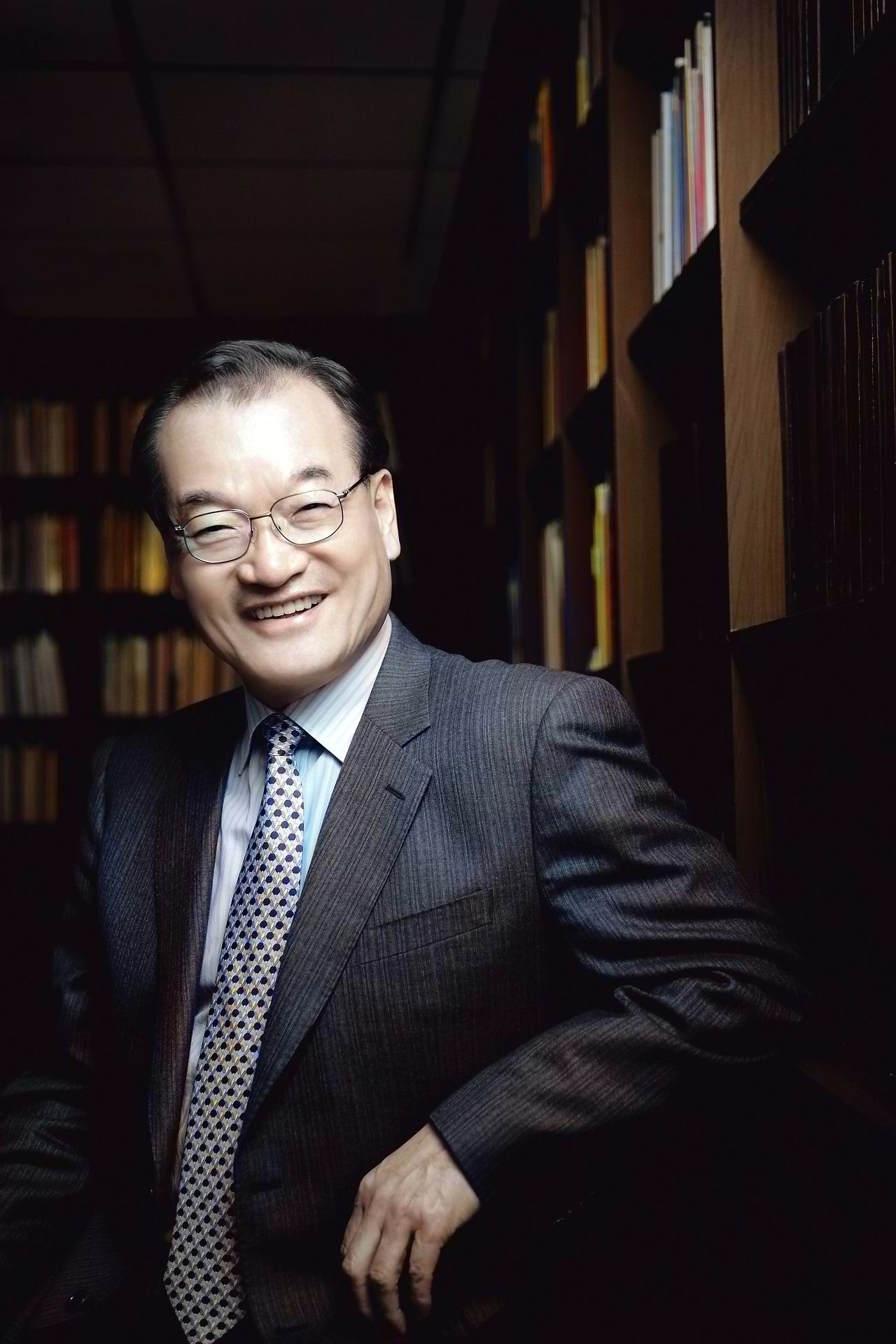 PBA 제3대 총재로 선출된 윤영달 크라운해태제과 회장. 사진 PBA