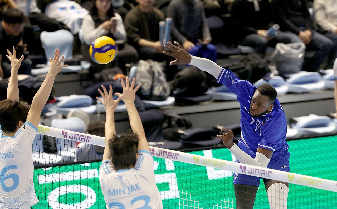 한국전력 주포로 활약중인 베논. 사진 한국전력