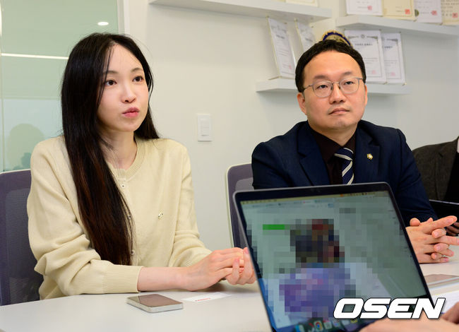[OSEN=지형준 기자] 서민재(개명 후 서은우), 백서준 변호사(오엔법률사무소). 2026.03.18 /jpnews@osen.co.kr