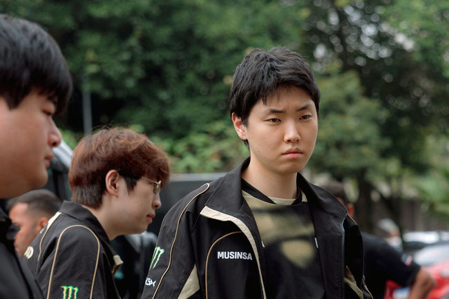 라이엇 게임즈 플리커.