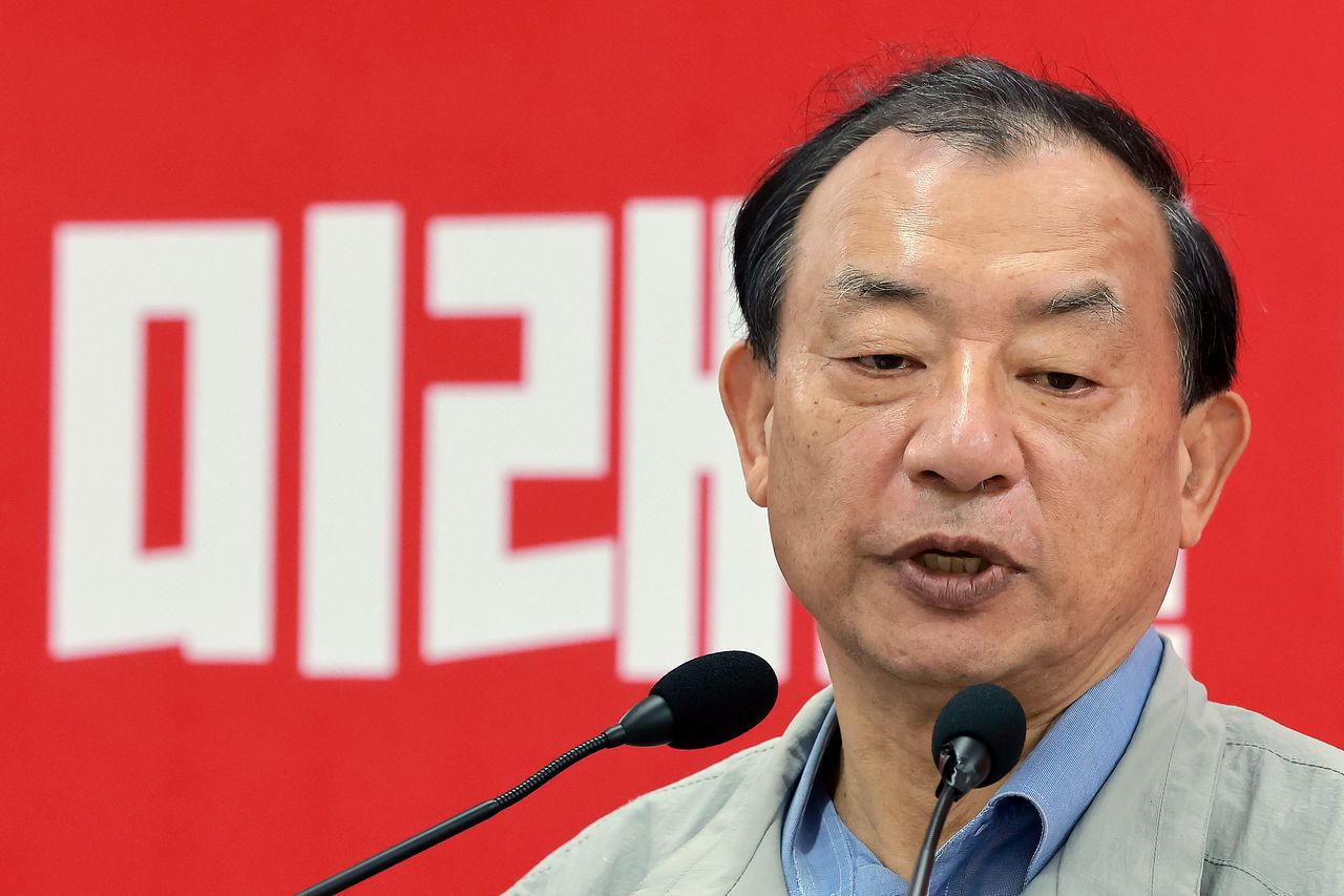 국민의힘 이정현 공천관리위원장이 19일 서울 영등포구 여의도 중앙당사에서 공관위 회의 결과와 공천 일정 등에 관해 브리핑하고 있다. 연합뉴스