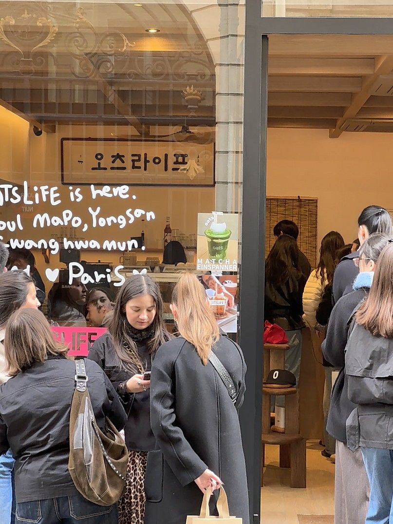 오츠카페 프랑스 1호점은 파리 1구에 자리한 루브르와 오페라 가르니에 사이에 위치해 있다. 사진 오츠커피