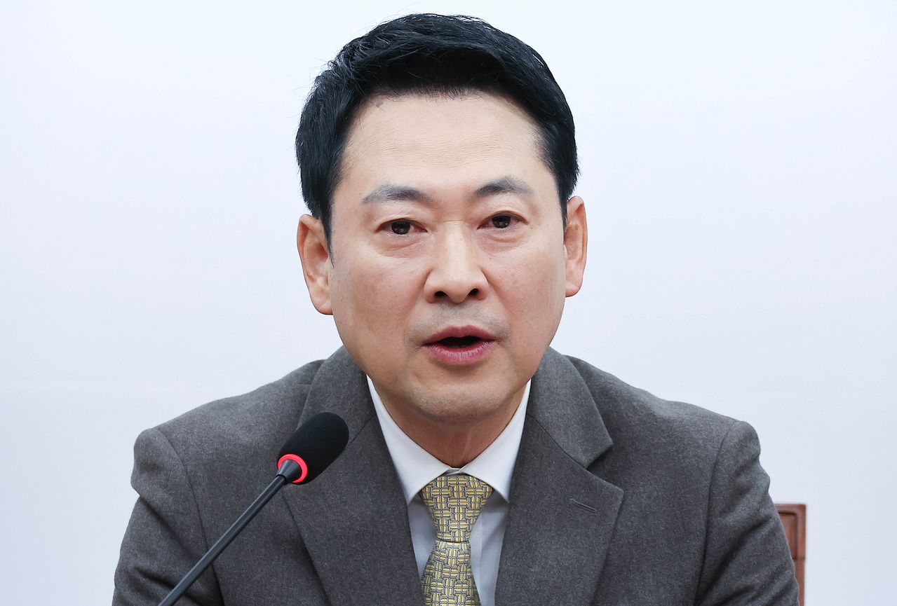 장동혁 국민의힘 대표가 19일 오전 국회에서 열린 최고위원회의에서 모두발언을 하고 있다. 임현동 기자