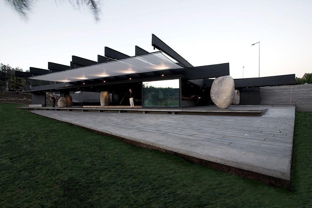 채석장 바위를 구조로 활용한 라디치의 메스티조 레스토랑. [사진 하얏트재단]