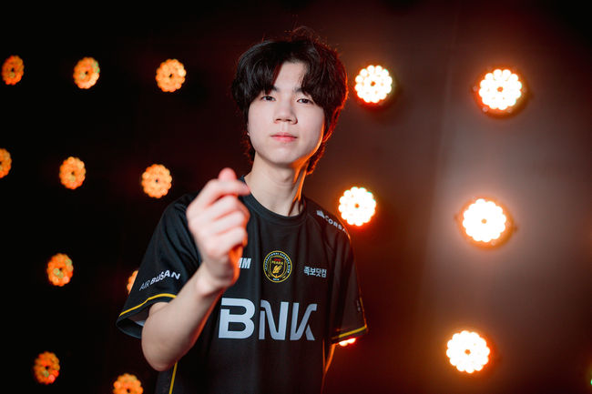 라이엇 게임즈 플리커.