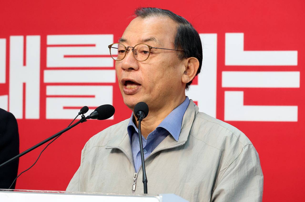 이정현 국민의힘 공천관리위원장이 20일 서울 영등포구 여의도 중앙당사에서 경상북도지사 예비경선 결과를 발표하고 있다. 연합뉴스 