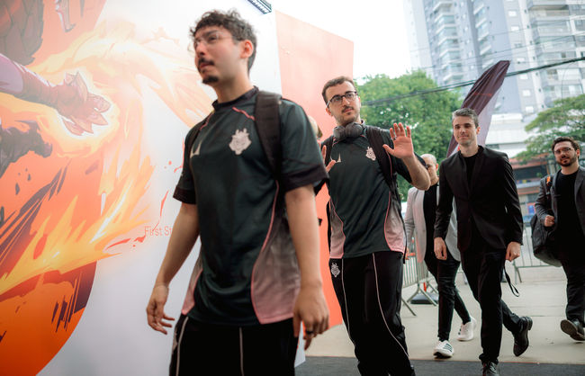 라이엇 게임즈 플리커.