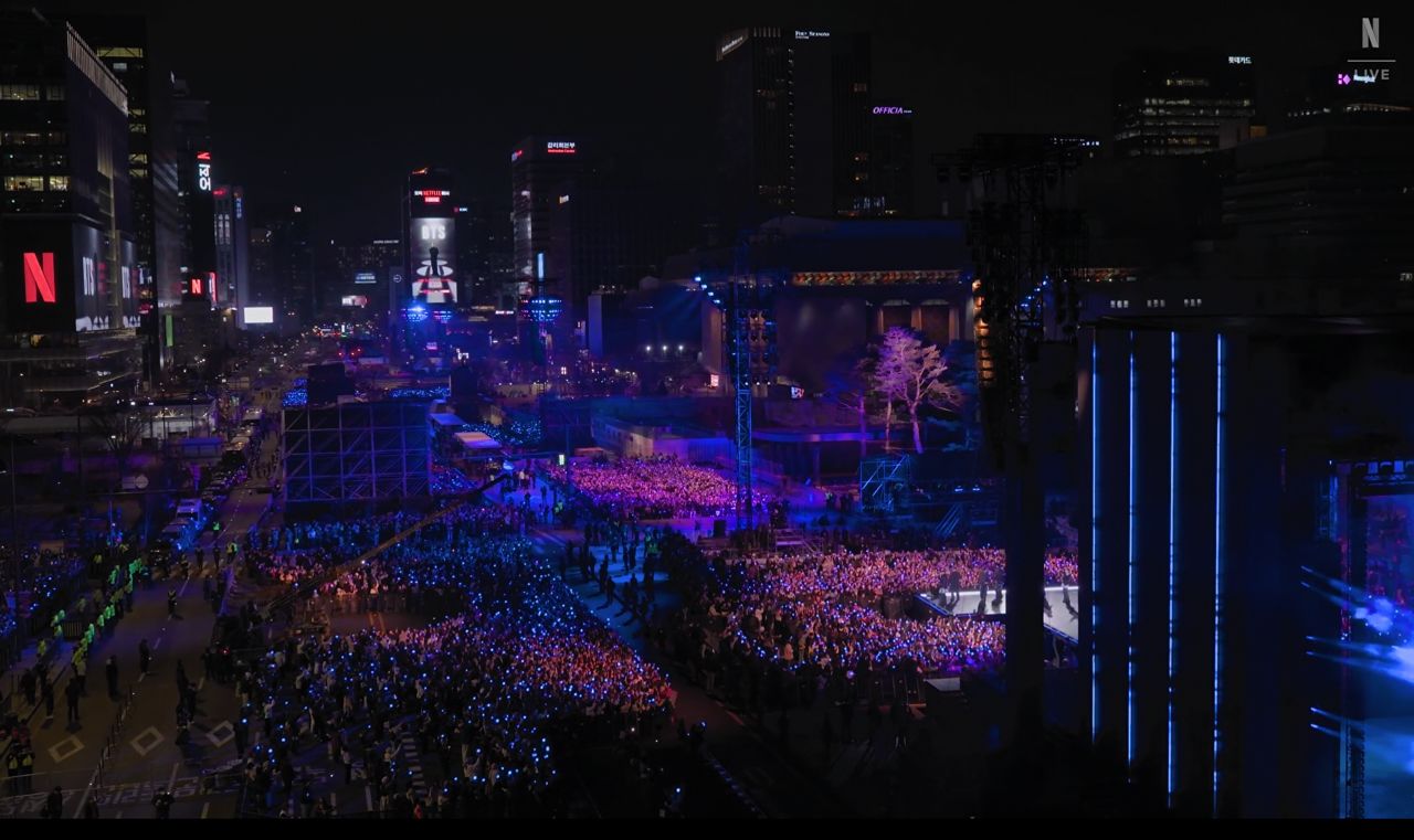 넷플릭스로 생중계된 광화문 광장. 사진 빅히트뮤직/넷플릭스