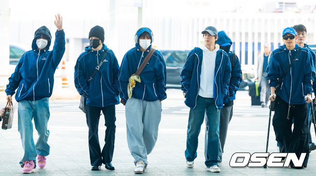 다음날 아침 미국으로 출국하며 글로벌 행보 이어나가는 BTS (사진=박준형 기자)