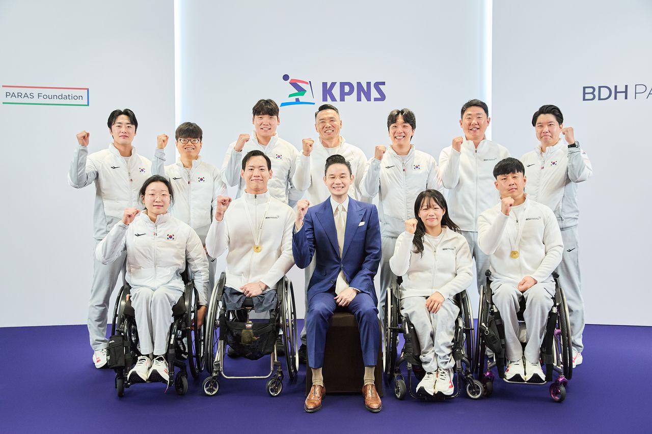 포상금을 받은 장애인노르딕스키 2026 밀라노·코르티나담페초 동계패럴림픽 국가대표 선수들. BDH재단