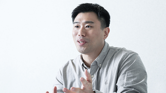 더중플 더마음 인터뷰 / 홍종석 사회복지사 / 서울 강동구의 한 카페 / 김경록 기자 / 2025.12.17