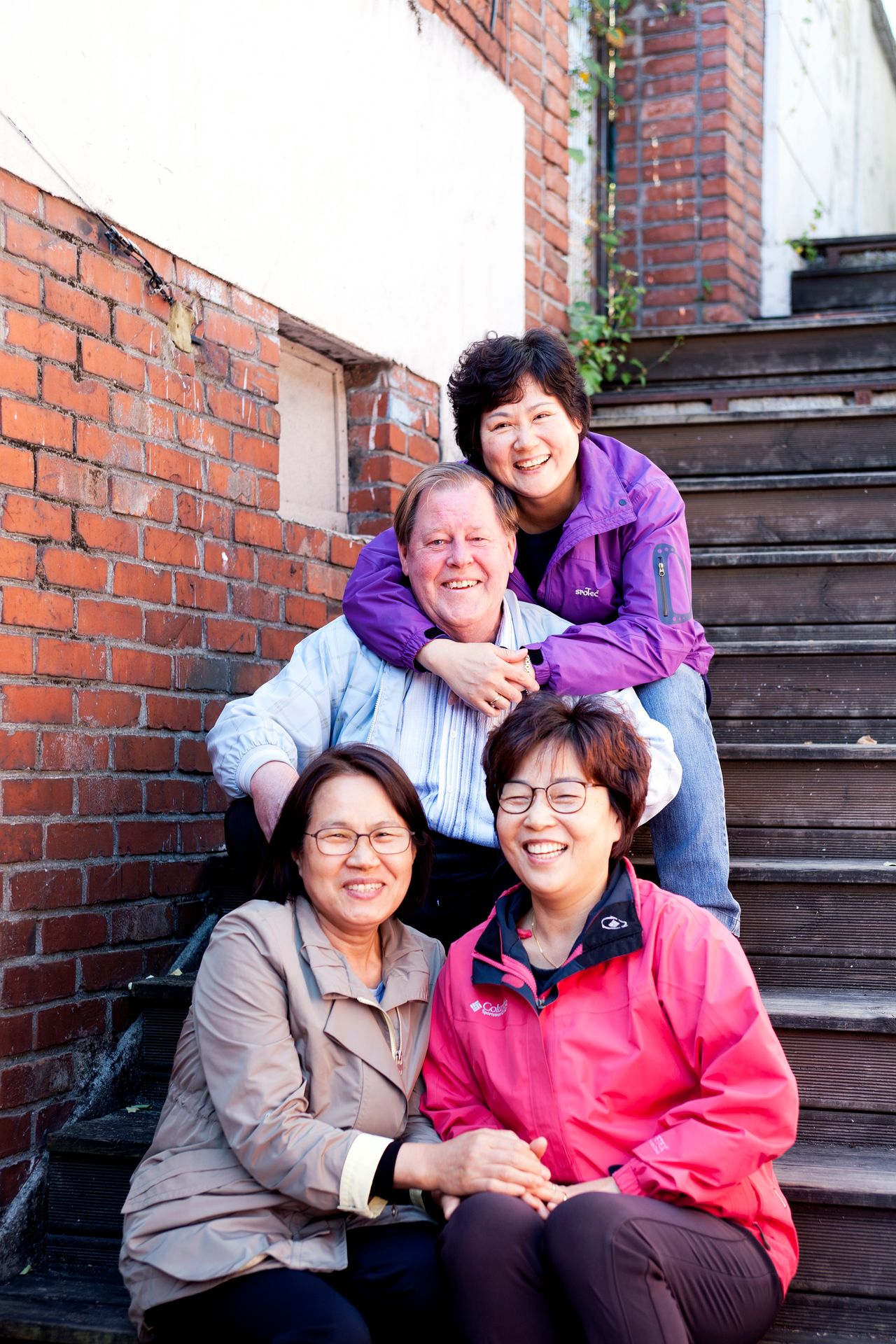 21일 선종한 안광훈 신부(가운데)와 삼양주민연대 회원들. 안 신부는 1999년부터 삼양주민연대 대표를 맡아 활동했다. [중앙포토]