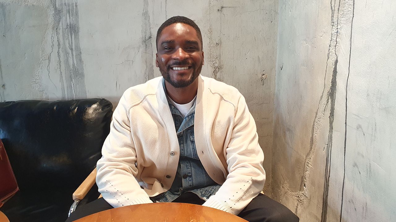 샘 오취리가 23일 서울 용산구의 한 카페에서 연합뉴스와 인터뷰하고 있다. 연합뉴스