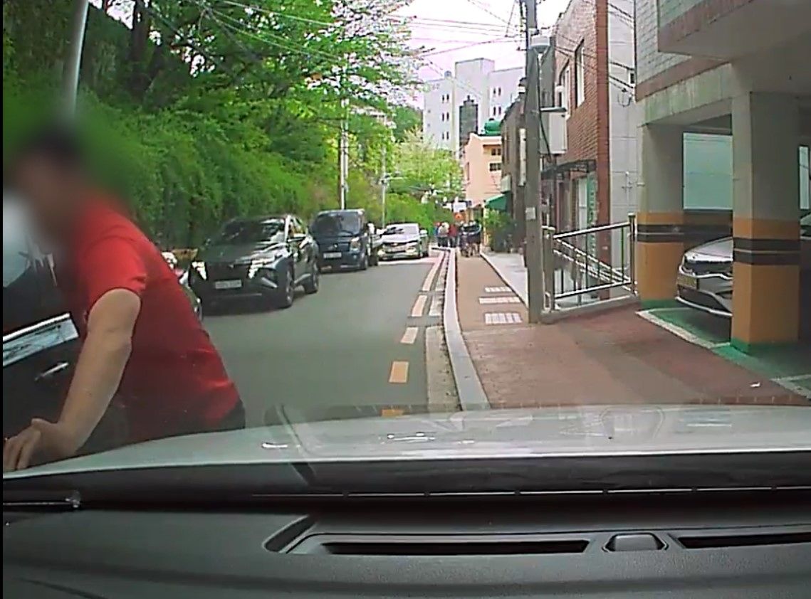 금감원이 자동차 보험사기 신고 포상 기간을 오는 10월 말까지로 연장했다. 경찰의 특별단속 일정에 따른 것으로 포상금 체계도 손질했다. 중앙포토 