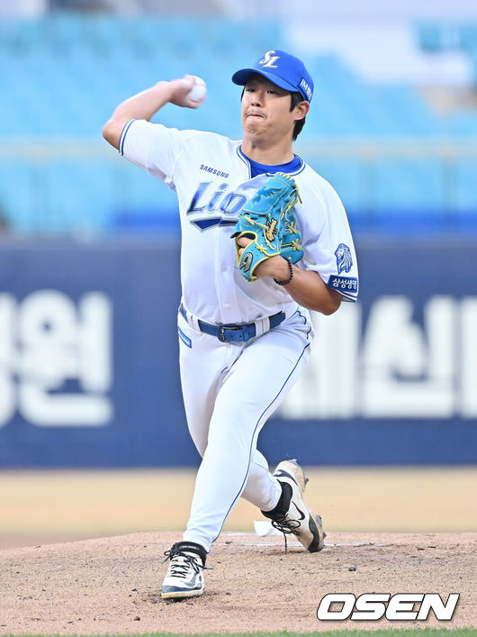 [OSEN=대구, 이석우 기자] 23일 대구삼성라이온즈파크에서 2026 신한 SOL KBO 리그 시범경기 삼성 라이온즈와 KIA 타이거즈의 경기가 열렸다. 홈팀 삼성은 양창섭이, 방문팀 KIA는 양현종이 선발 출전했다. 삼성 라이온즈 선발 투수 양창섭이 역투하고 있다. 2026.03.23 / foto0307@osen.co.kr