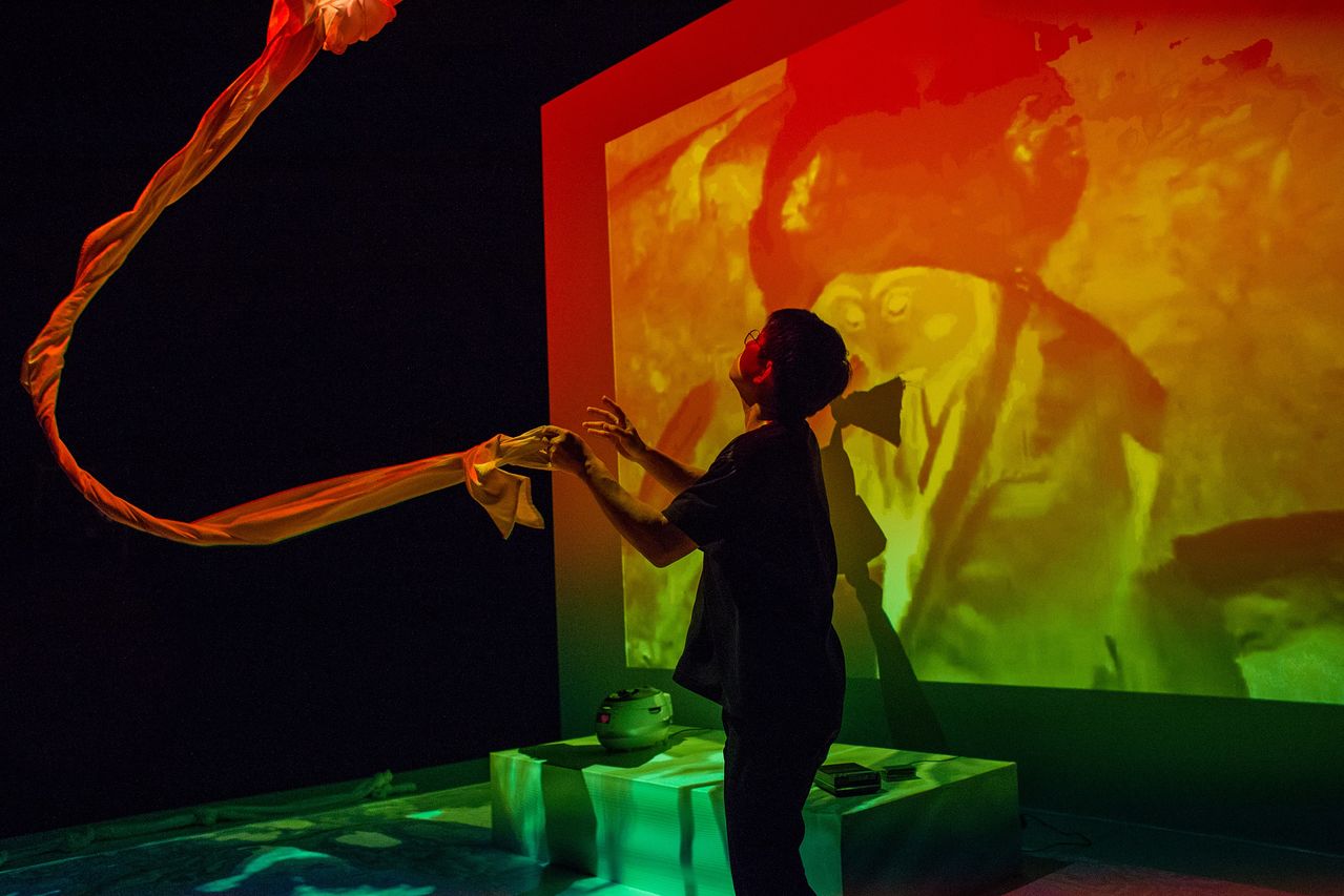 ‘한국 연극의 역사’에선 진행을 맡는다. [사진 구자하]