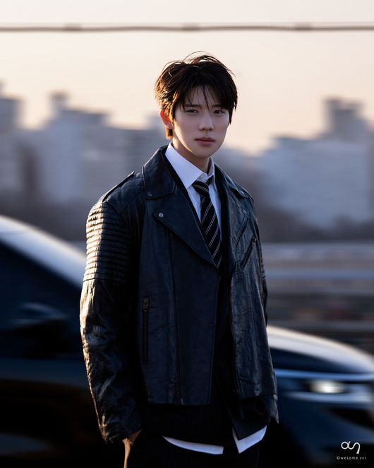 어썸이엔티 제공