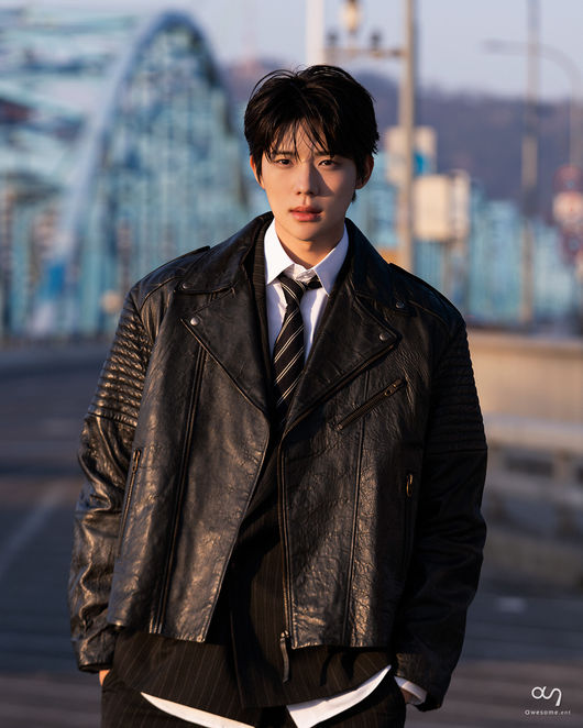 어썸이엔티 제공