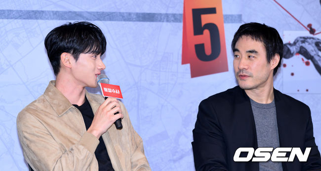 [OSEN=이대선 기자] 25일 오후 서울 CGV 용산아이파크몰에서 영화 '끝장수사' 언론시사회가 열렸다.