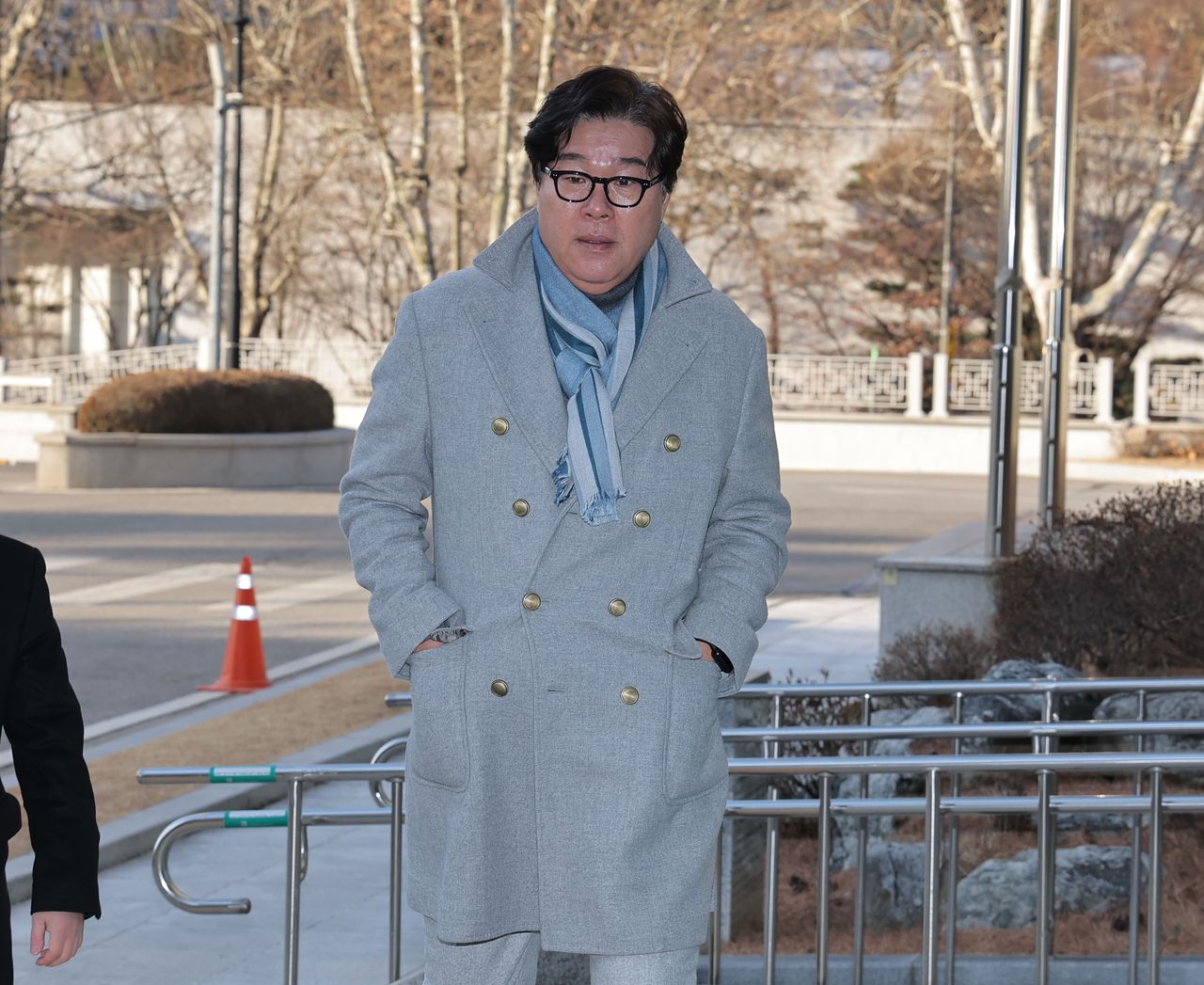 김성태 전 쌍방울 회장이 지난 1월 20일 '쌍방울 대북 송금 사건' 수사 과정에서 제기된 진술 회유 의혹과 관련해 서울 서초구 서울고검 인권침해점검 태스크포스(TF)에서 조사를 받기 위해 출석하고 있다. 연합뉴스