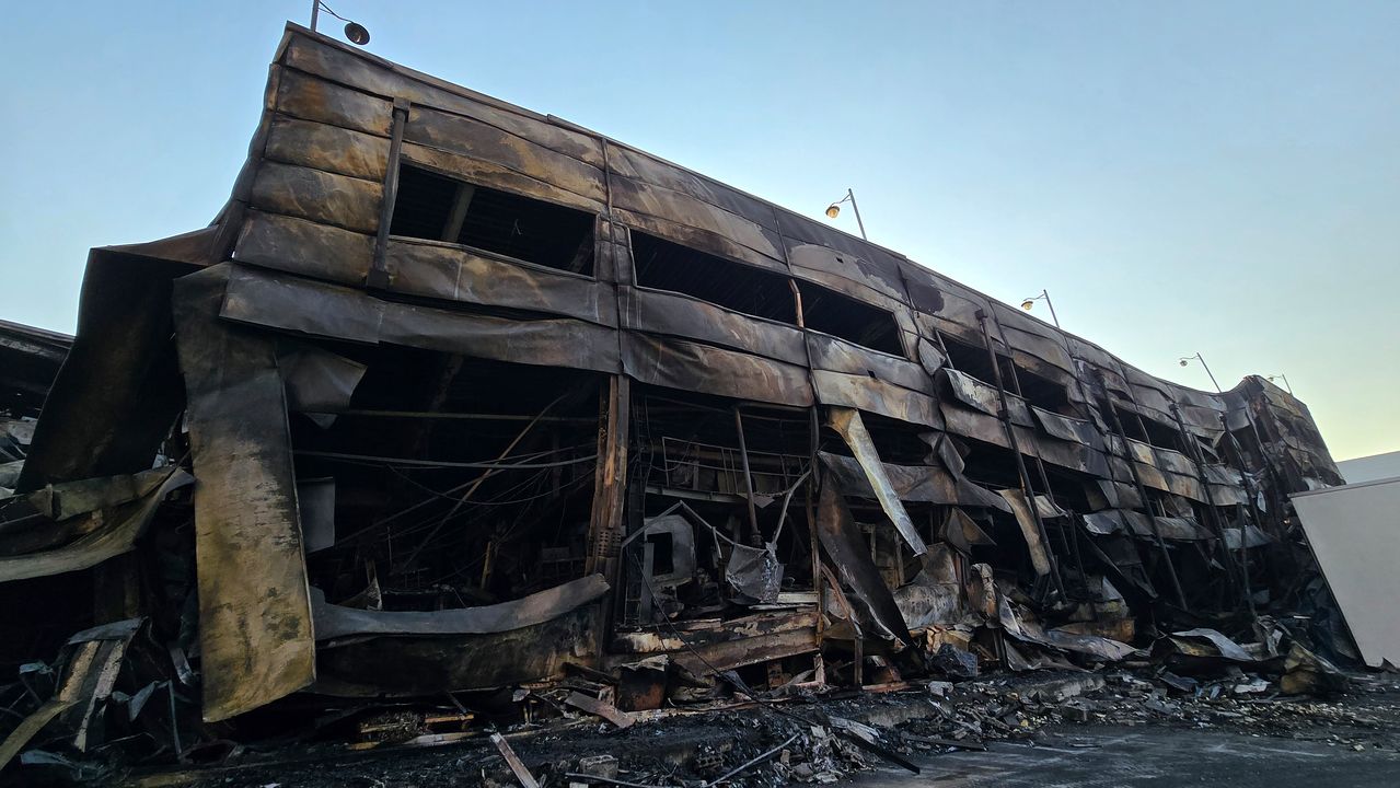 지난 20일 발생한 화재로 건물 전체가 붕괴한 대전 대덕구 안전공업㈜ 동관 모습. 신진호 기자