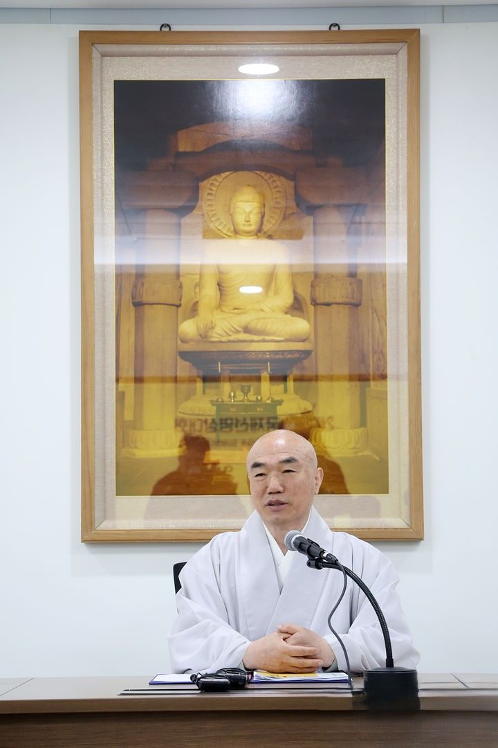 조계종 미래본부 사무총장 일감 스님이 25일 '2026 국제선명상대회'의 취지를 설명하고 있다. 뉴시스