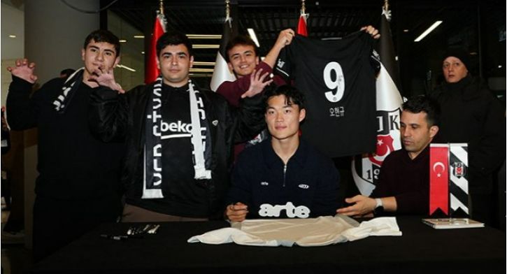 오현규 팬사인회에 몰려든 튀르키예 팬들. 사진 베식타시