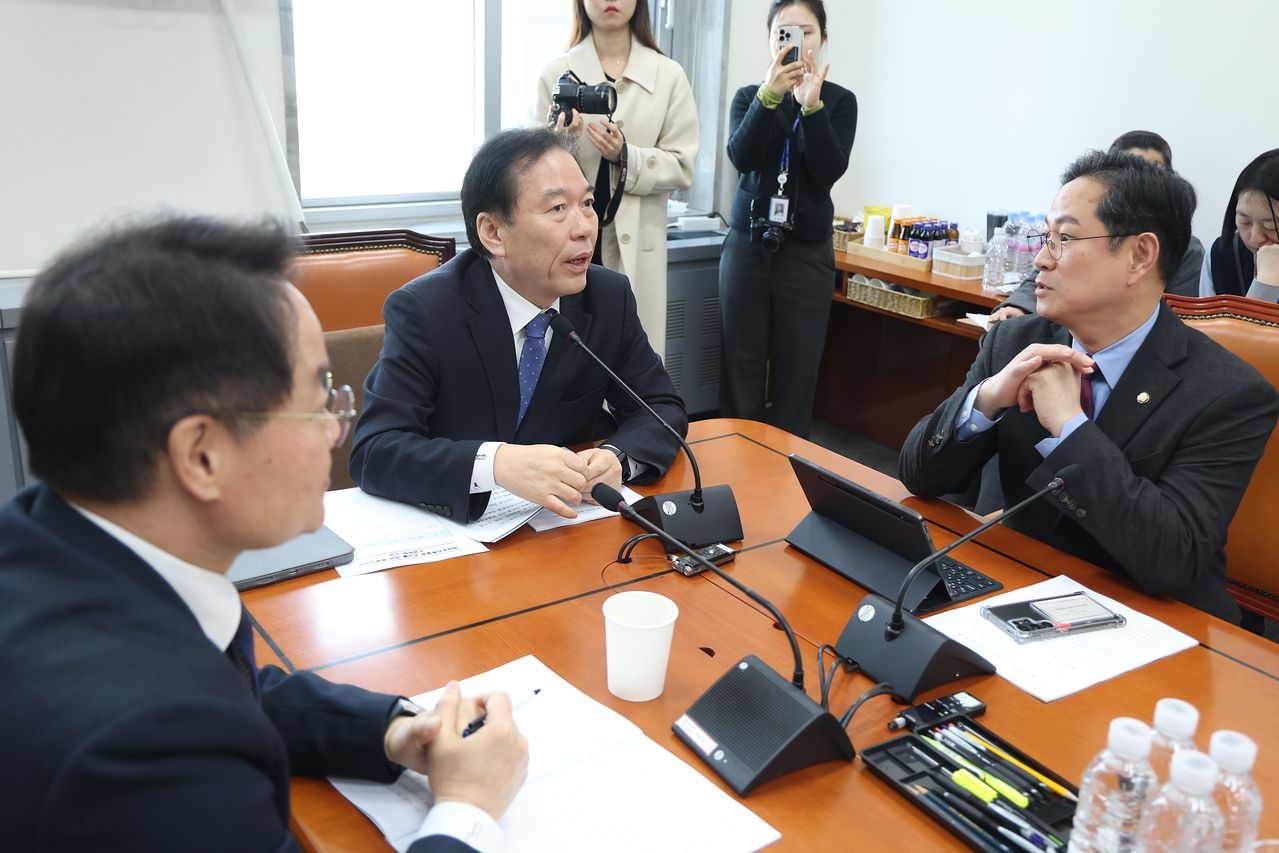 정태호 소위원장이 9일 서울 여의도 국회에서 열린 대미투자특별법 처리를 위한 특별위원회 법안심사소위원회에서 의사진행을 하고 있다. 뉴스1