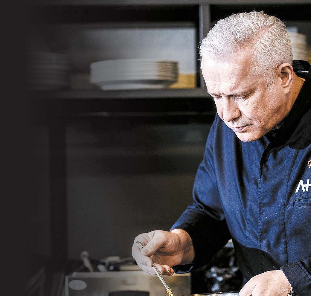 글로벌 프로젝트의 일환으로 한국을 찾은 독일의 미쉐린 2스타 셰프, 알렉산더 허먼. 그는 서울을 “가슴이 울렁거릴 만큼 매력적인 도시”라고 표현했다. [사진 휘슬러코리아]