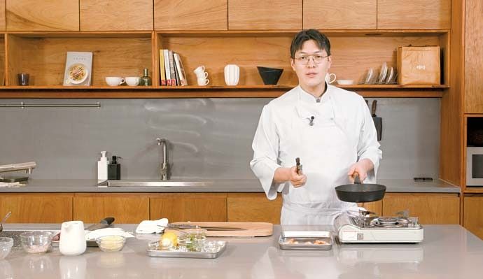 최근 쿠킹클래스는 전문가의 노하우를 직접 체득해 취향으로 완성하는 ‘경험’에 있다. 송하슬람 셰프. [사진 지글지글클럽, 이과용]