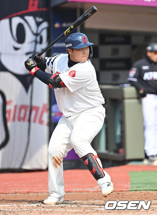 [OSEN=부산, 이석우 기자]  롯데 자이언츠 한동희 102 2026.03.12 / foto0307@osen.co.kr