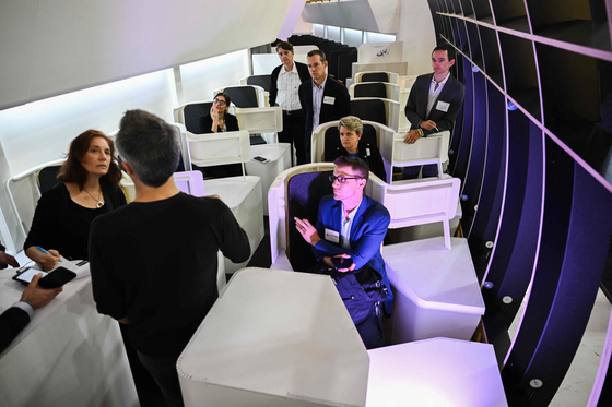 연료 효율을 높일 수 있도록 제작된 '제트제로 Z4 블렌디드 윙 바디' 항공기의 프리미엄 좌석. AFP=연합뉴스